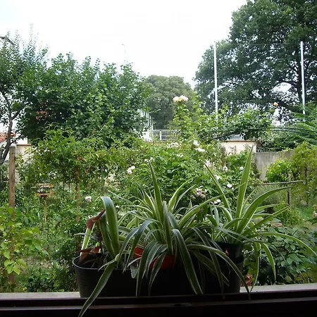 Apartment Un Jardin Toulousain